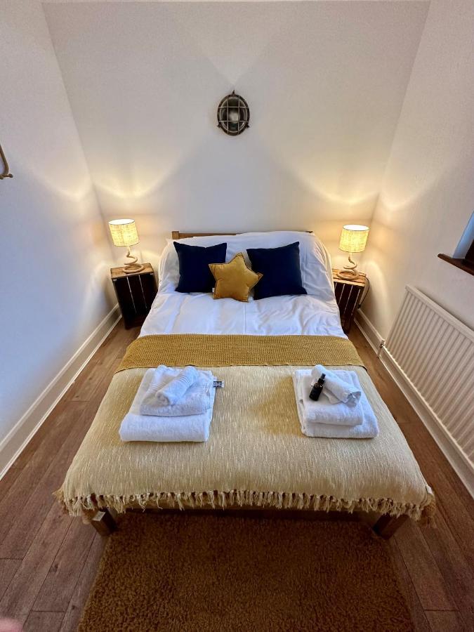 3 Bed Ground Floor Apartment - Hot Tub Optional Upgrade Hythe  Buitenkant foto
