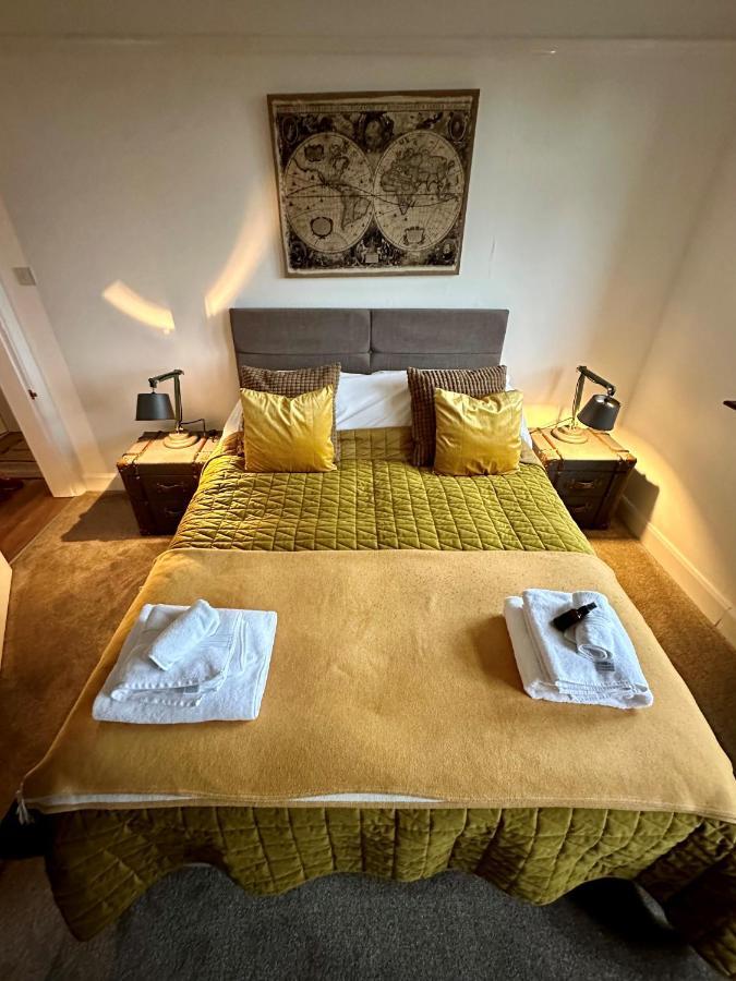 3 Bed Ground Floor Apartment - Hot Tub Optional Upgrade Hythe  Buitenkant foto